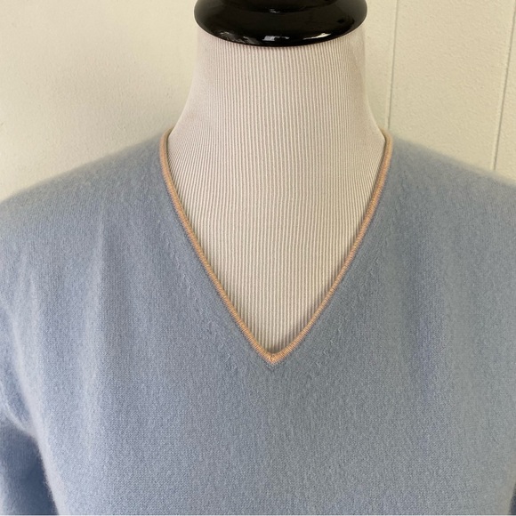 Bogner Light Blue V Neck 100% Cashmere Sweater Women’s Fitted Size 10 - Picture 4 of 12